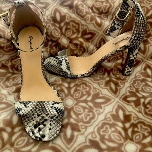 New Qupid heels size 8.5